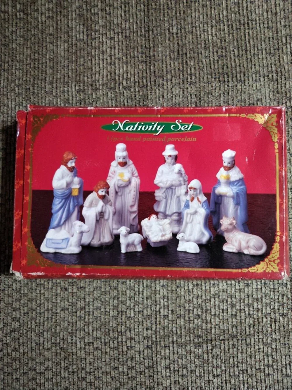 hand painted porcelain nativity Set Used